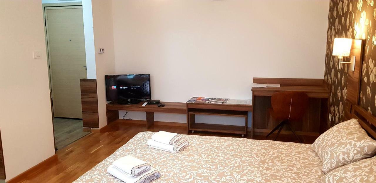 Uki-Modern Apartment With Parking ノヴィ・サド エクステリア 写真