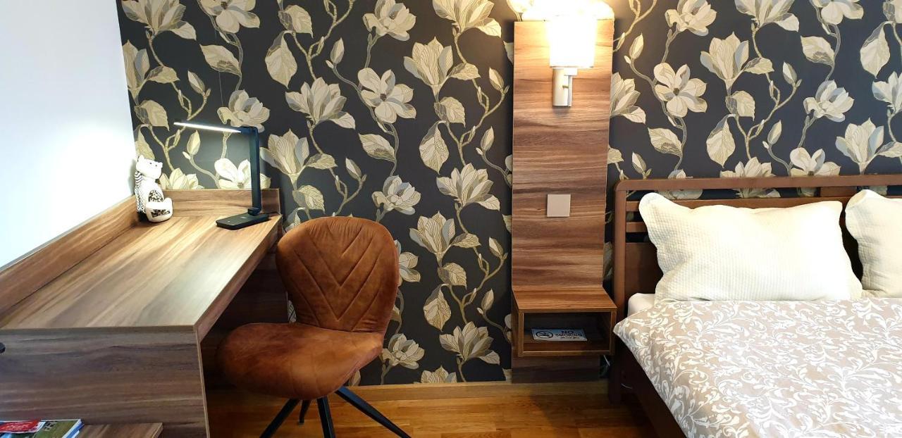 Uki-Modern Apartment With Parking ノヴィ・サド エクステリア 写真